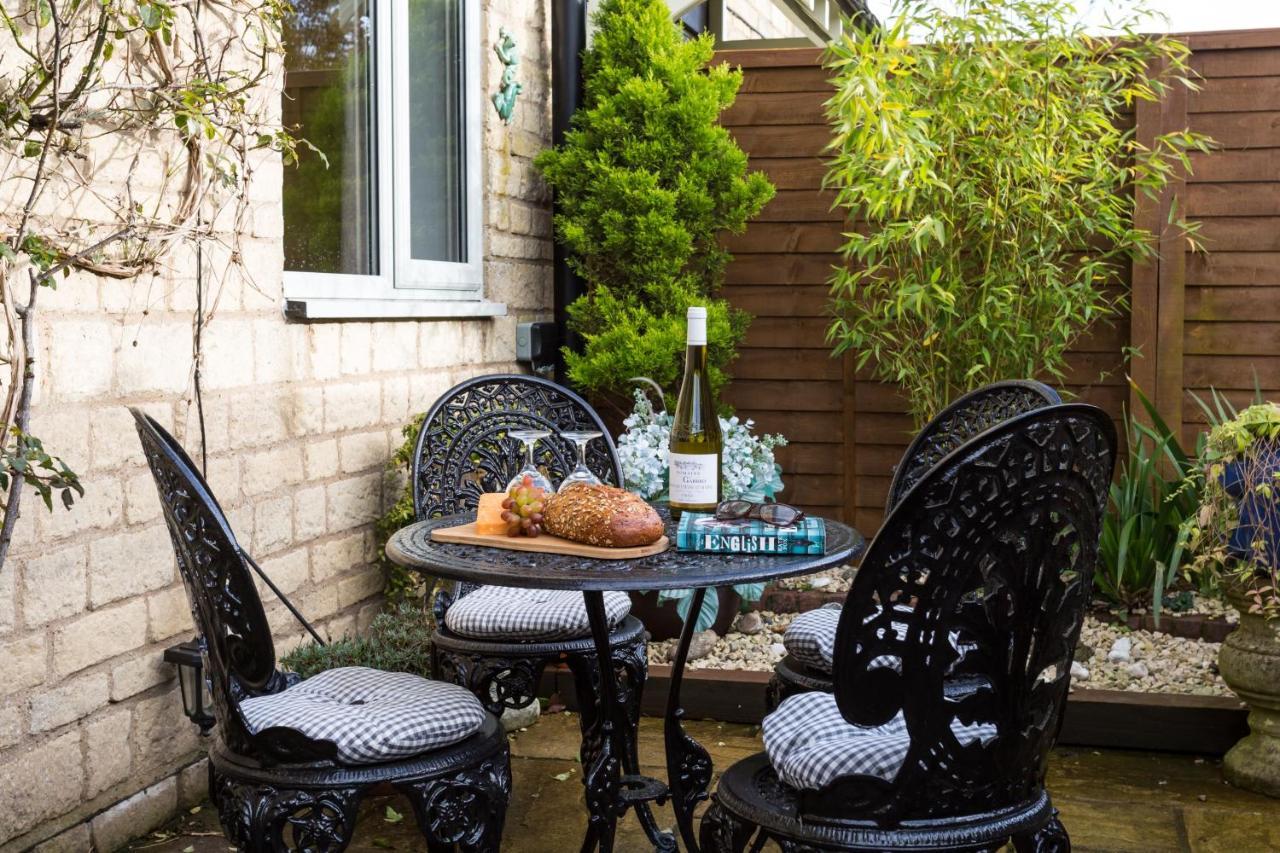 April Cottage Stow-on-the-Wold Exterior photo